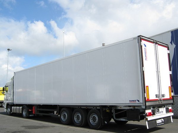 DAF XF105.460 + Schmitz Carrier-Maxima-1300 4X2